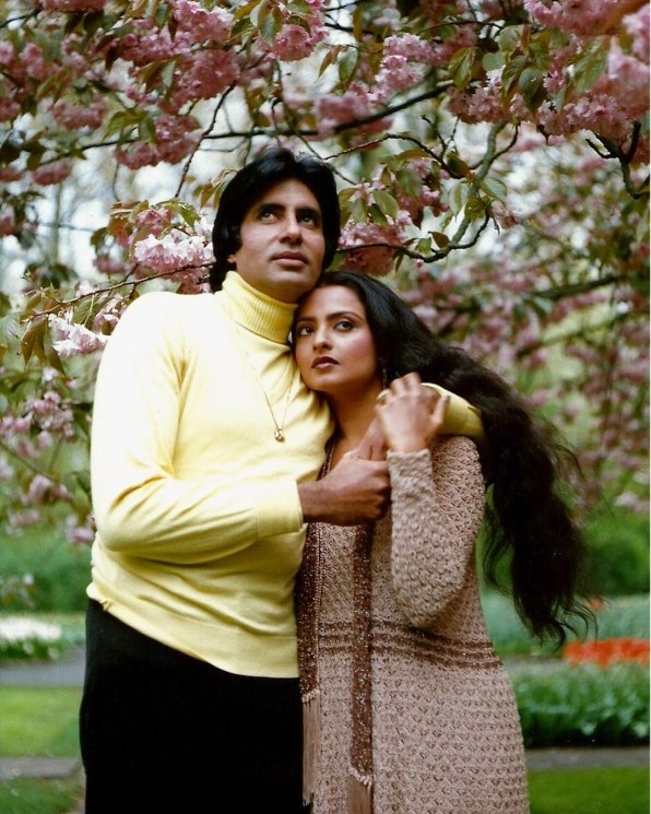 Amitabh Bachchan dan Rekha (Instagram/@patakaaguddii_)