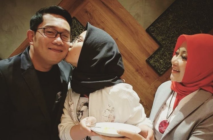 Ridwan Kamil, Zara dan Ibu Atalia (Instagram/@ridwankamil)