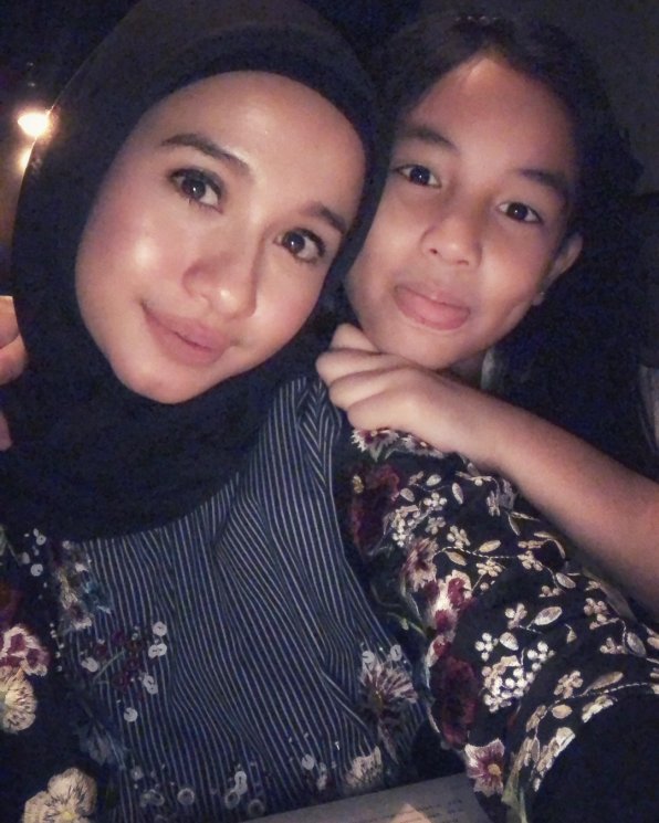 Laudya Cynthia Bella dan putri Engku Emran. (Instagram/@laudyacynthiabella)