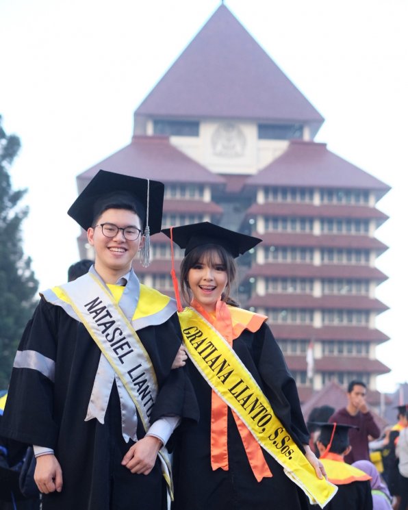 Gratia dan adik. (Instagram/@ms.gratia)