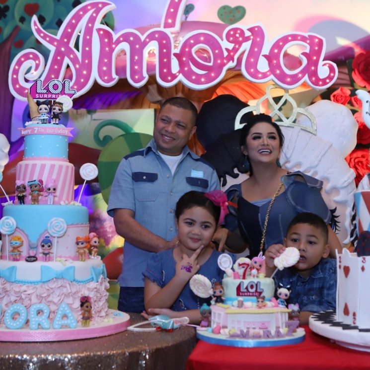 Krisdayanti, Raul Lemos, Amora Lemos dan Kellen Alexander Lemos (Instagram/@krisdayantilemos)