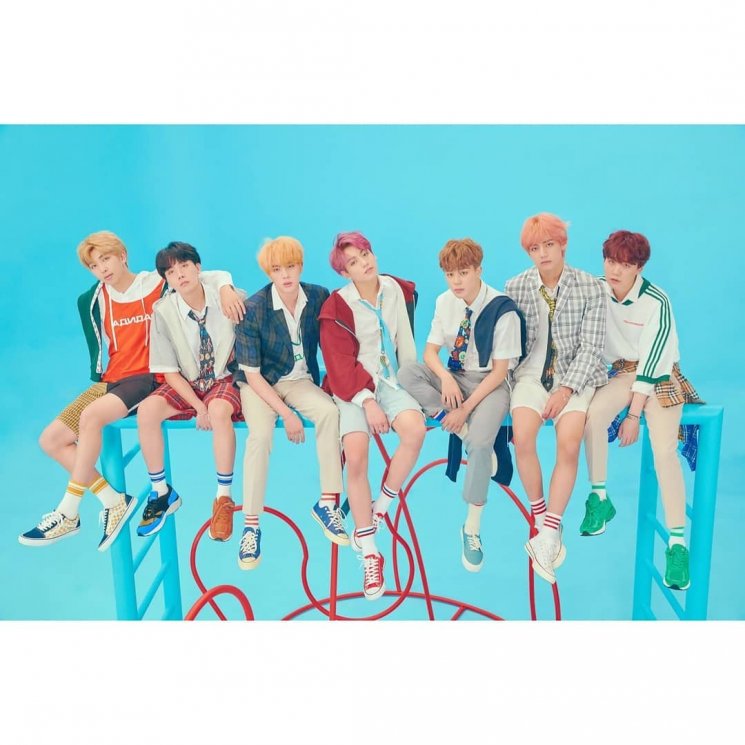 BTS (Instagram/@bts.bighitofficial)