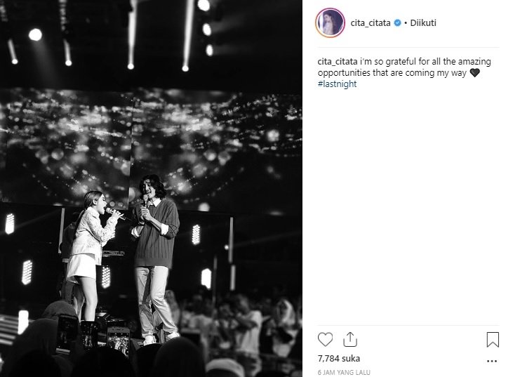 Cita Citata duet dengan Sheila On 7. (Instagram/@cita_citata)