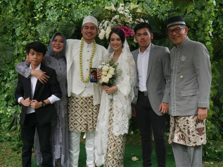 Rama Sahetapy dan Merdianti Octavia menikah (Instagram/@raysahetapy)