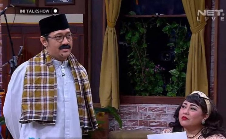 Andre Taulany parodikan gaya sederet seleb terkenal. (Instagram/@andreastaulany)