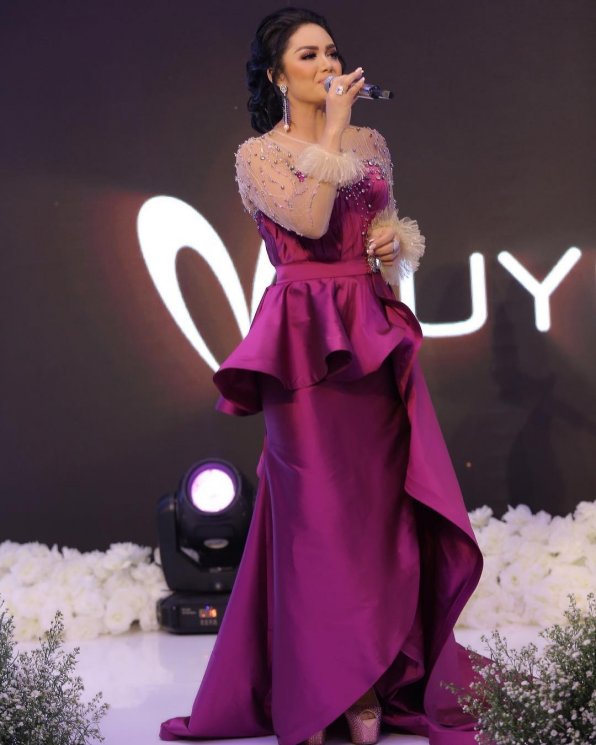 Krisdayanti (Instagram/@krisdayantilemos)