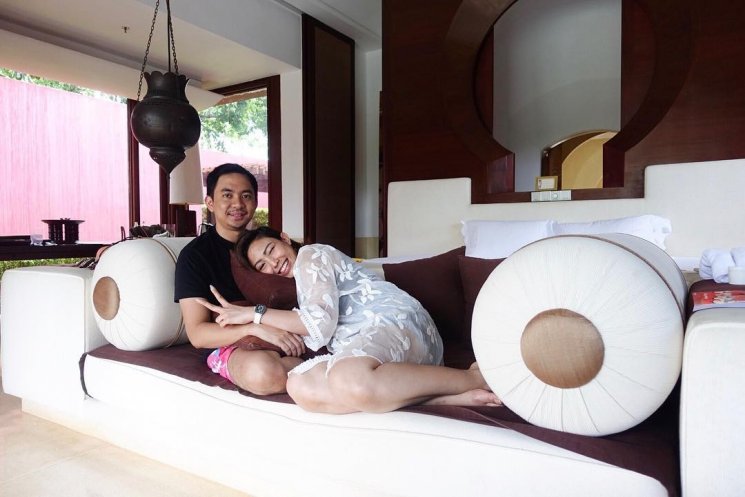 Regi Datau dan Ayu Dewi. (Instagram/@mrsayudewi)