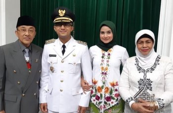 7 Potret Pelantikan Hengky Kurniawan Sebagai Wakil Bupati