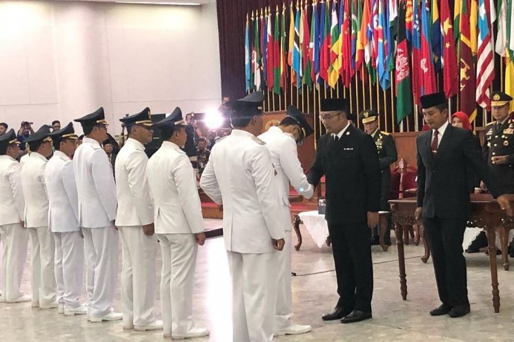 Hengky Kurniawan dilantik sebagai wakil bupati (Instagram/@hengkykurniawan)