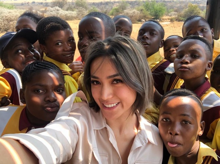 Jessica Iskandar dan Richard Kyle liburan di Afrika (Instagram/@inijedar)