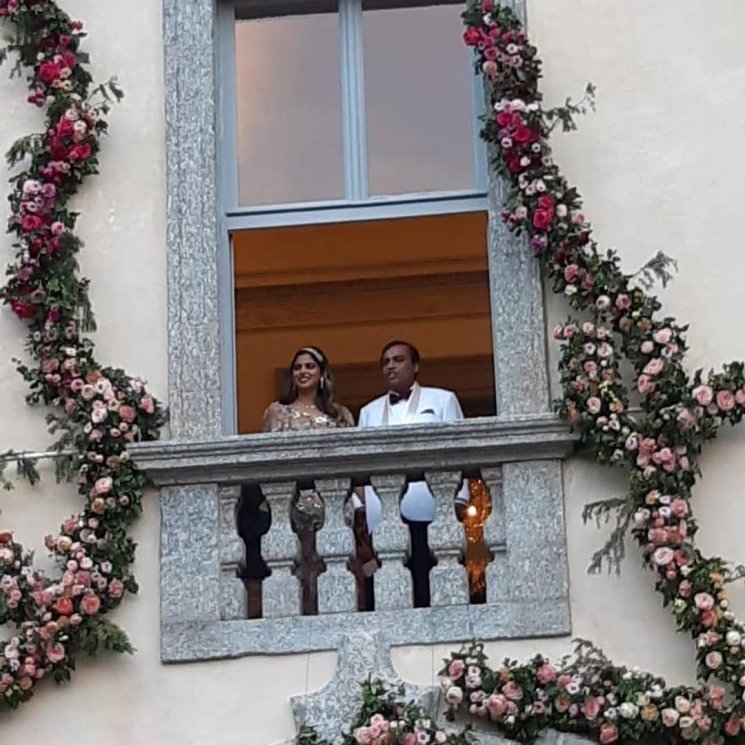 Isha Ambani dan Mukesh Ambani (Instagram/@nitaambani5)