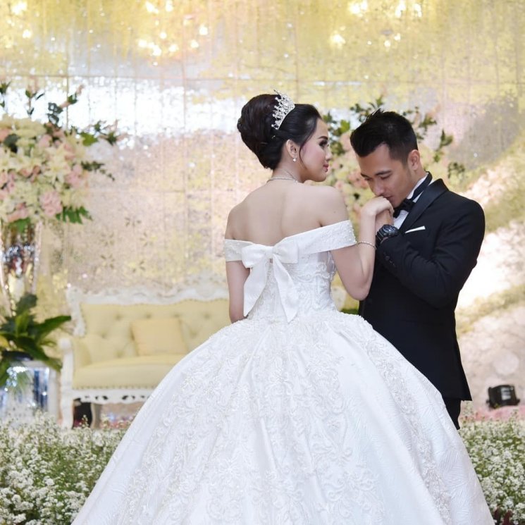 Resepsi pernikahan Eza Gionino dan Meiza Aulia (Instagram/@creative.production)