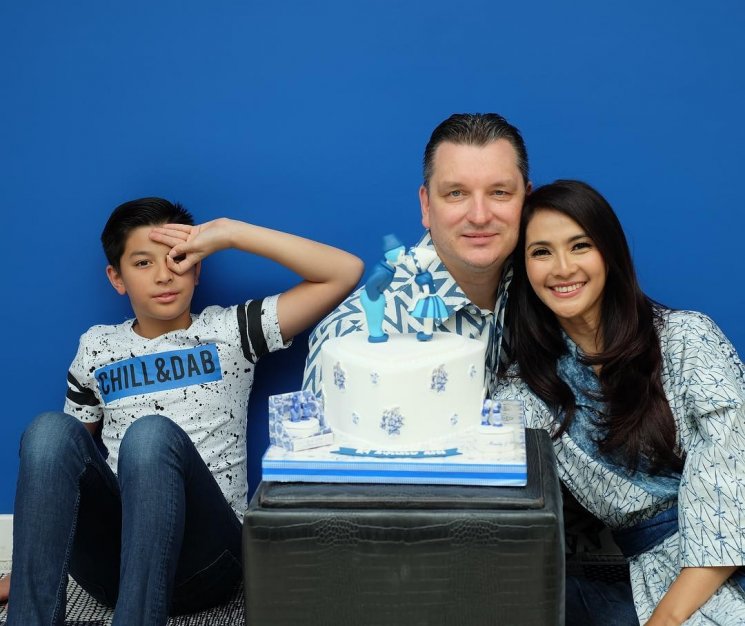 Maudy Koesnaedi, Eddy Maliq Meijer dan Erik Meijer (Instagram/@maudykoesnaedi)