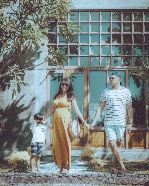 Potret kehamilan Sharena Delon. (Instagram/@mrssharena)