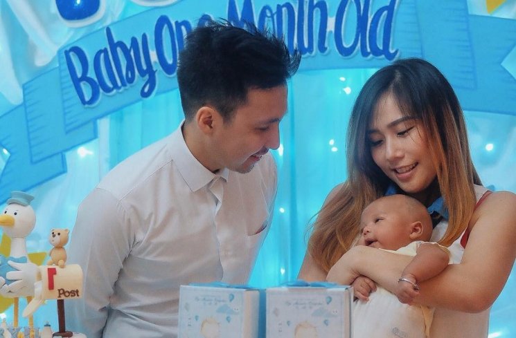 Cherly Juno, suami dan anak (Instagram/@cherly7uno)