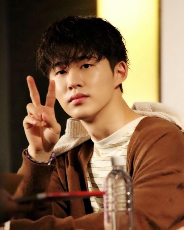 B.I iKON (Instagram/@hanbinbub)