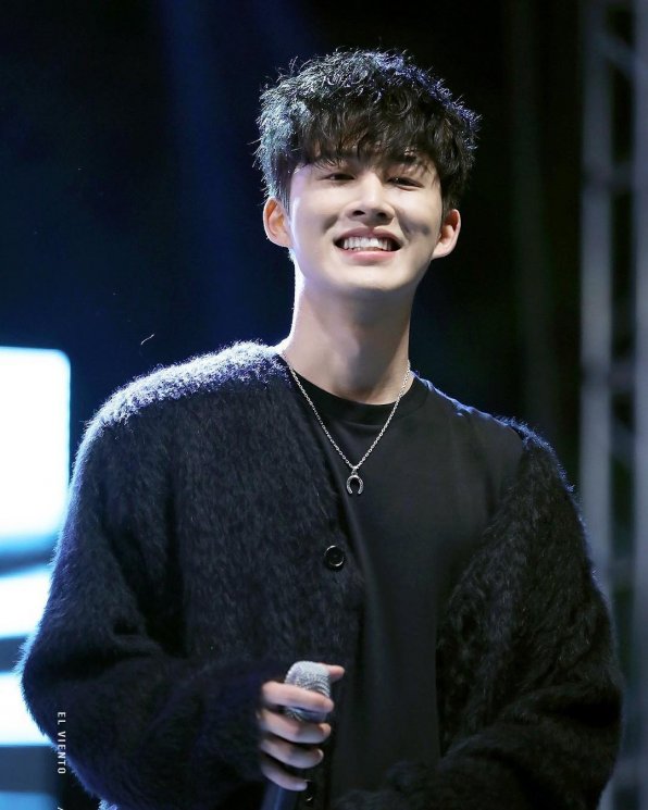 B.I iKON (Instagram/@hanbinbub)