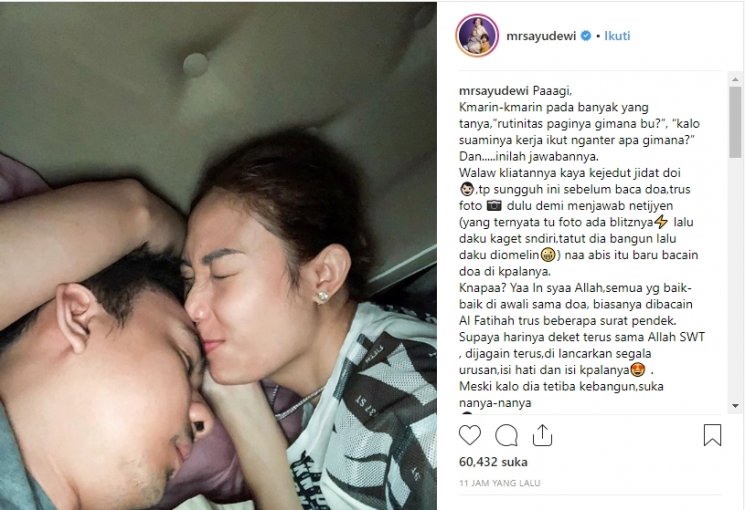 Kebiasaan Ayu Dewi dan Regi Datau saat bangun tidur. (Instagram/@mrsayudewi)