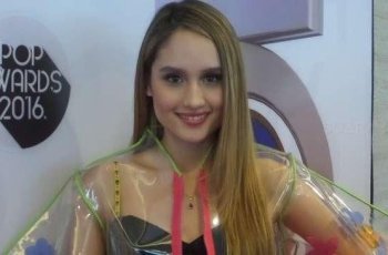Bikin Hati Adem, Ini 7 Potret Cinta Laura Berhijab
