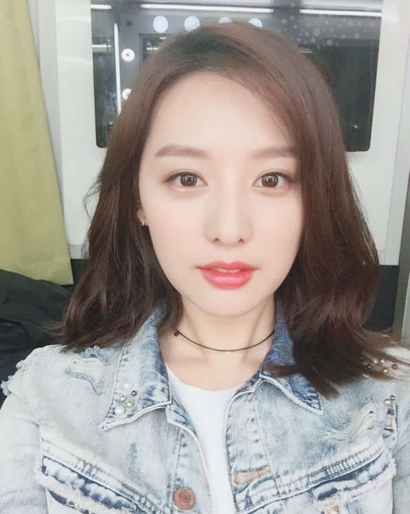 Kim Ji Won. (Instagram/@geewonii)