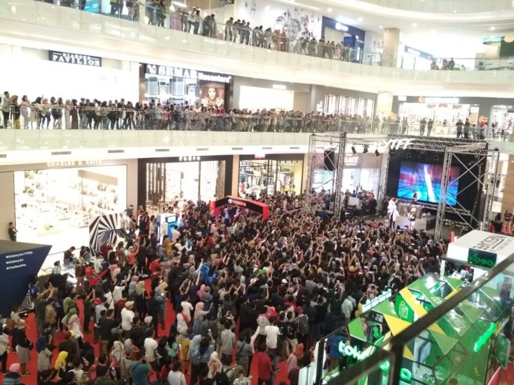 Atta Halilintar dalam acara YouTube FanFest 2018 di Yogyakarta. (Matamata.com/Uni Irmagani)