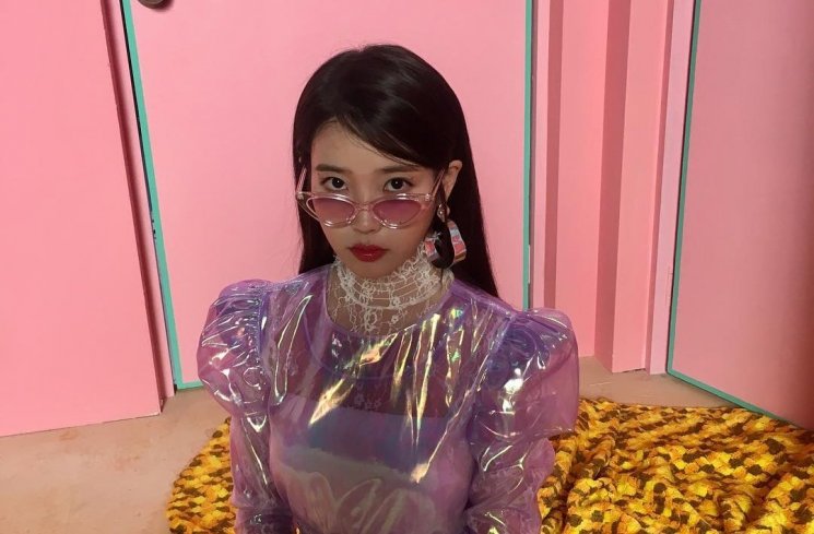 IU Comeback (Instagram/@dlwlrma)