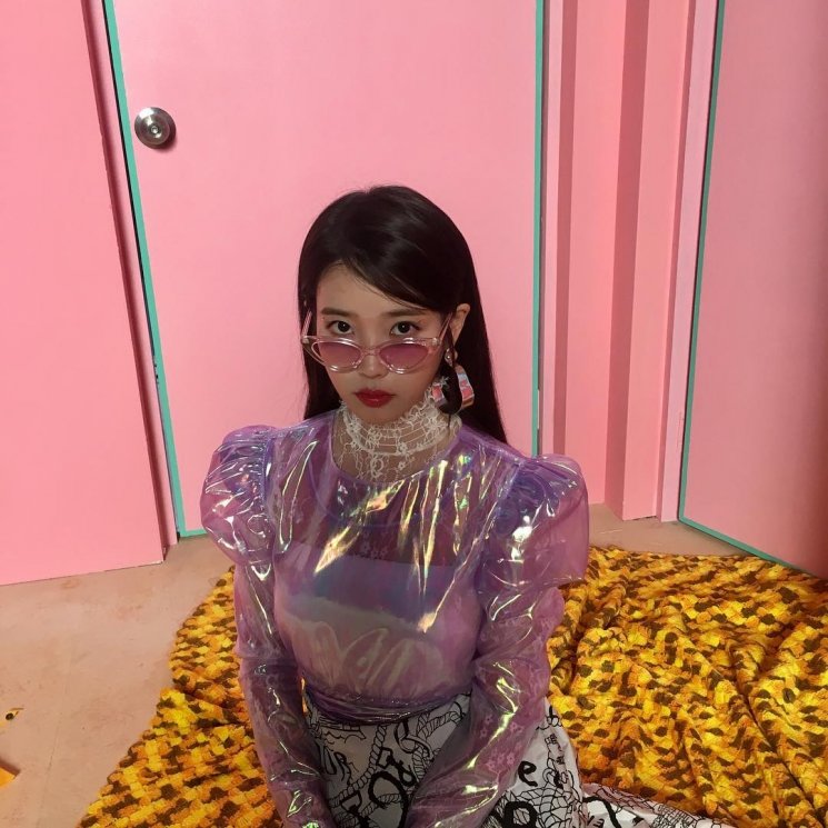 IU Comeback (Instagram/@dlwlrma)