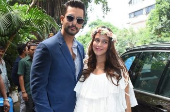 8 Momen Manis Seleb Bollywood di Pesta Baby Shower Neha Dhupia