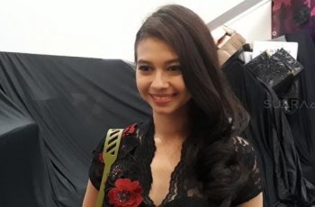 Pamer Cincin, Yuki Kato Sudah Tunangan?