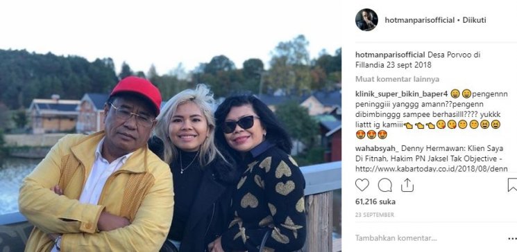 Hotman Paris dan keluarganya. (Instagram/@hotmanparisofficial)
