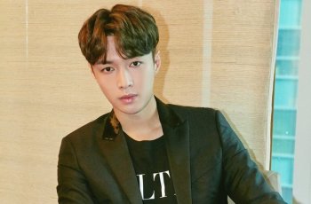 Wow, Lagu Baru Lay EXO Puncaki Chart iTunes Seluruh Dunia