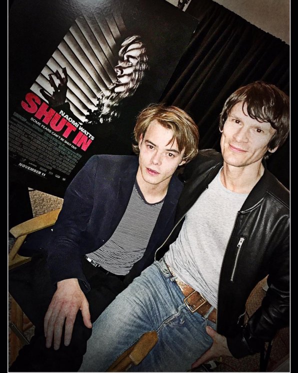 Charlie Heaton (kiri). (Instagram/@charlie.r.heaton)