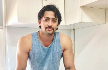 Anak Berbakti, Lihat Yuk 5 Potret Lengketnya Shaheer Sheikh dengan Ibunda