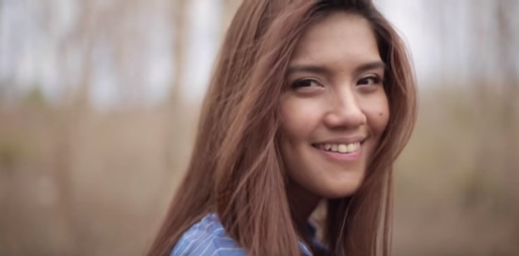 Monita Tahalea (YouTube)