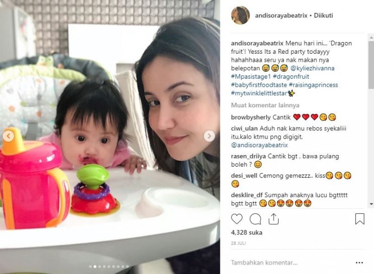 Andi Soraya bersama putrinya. (Instagram/@andisorayabeatrix)