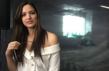 Pose Bareng Putrinya, Nia Ramadhani Dinilai Lebih Cocok Jadi Kakak
