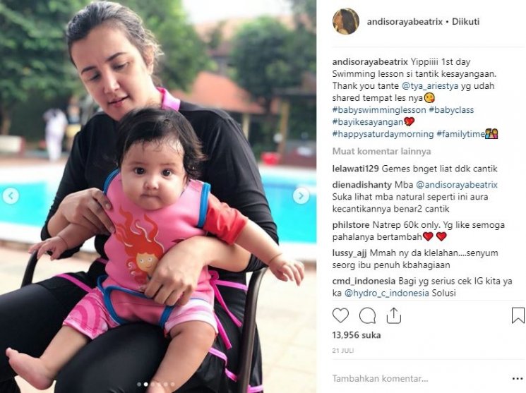 Andi Soraya bersama putrinya. (Instagram/@andisorayabeatrix)