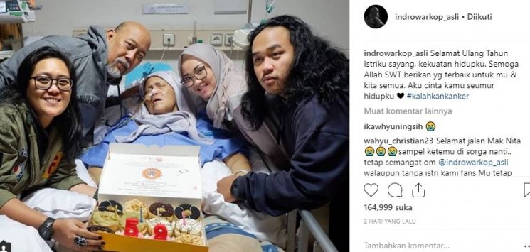 Momen Indro Wakop bersama istrinya. (Instagram/@indrowarkop_asli)