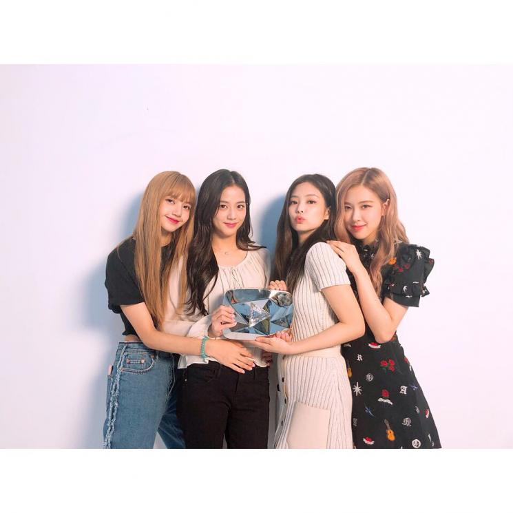 BLACKPINK (Instagram/@blackpinkofficial)