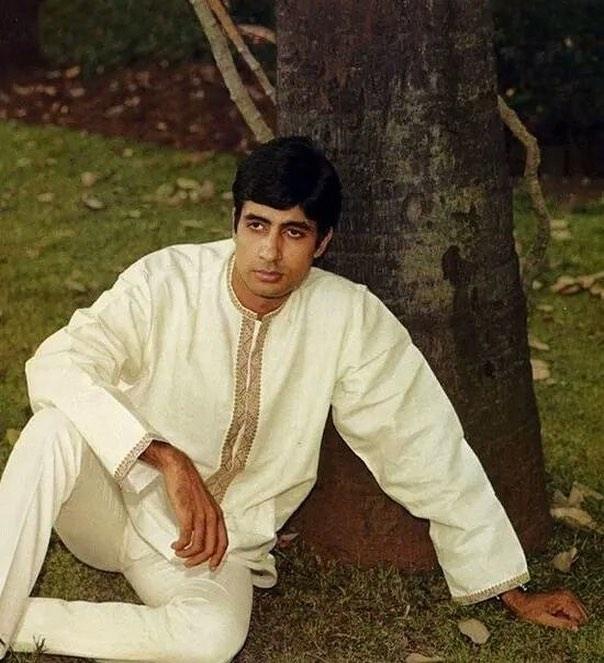 Transformasi Amitabh Bachchan. (Instagram/@amitabhbachchan)
