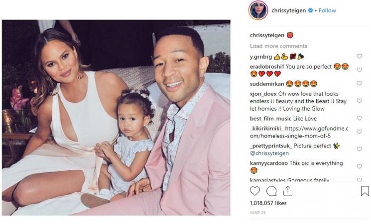 Keluarga John Legend. (Instagram/@chrissyteigen)