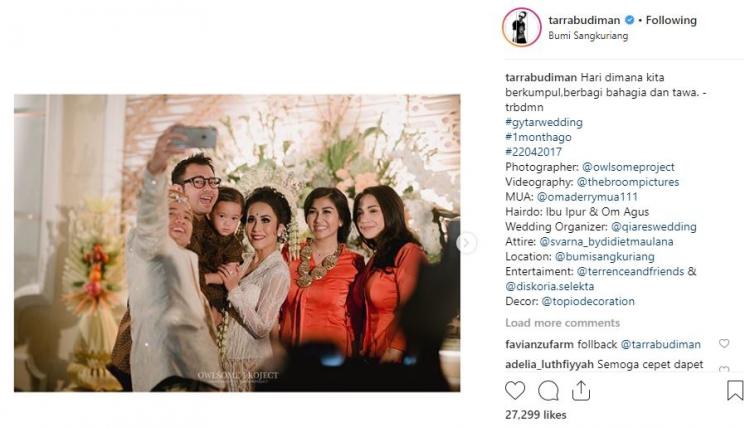 Momen pernikahan Tarra Budiman. (Instagram/@tarrabudiman)