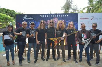 Bantu Korban Tsunami Palu, Megadeth Lelang 2 Gitar Bertanda Tangan