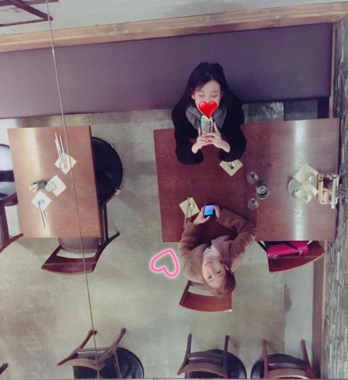 IU dan Yoo In Na (Instagram/@dlwlrma)