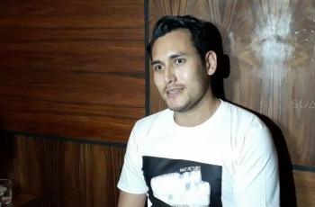 Tepergok Naik MRT, Teman Cewek Arifin Putra Bikin Salah Fokus