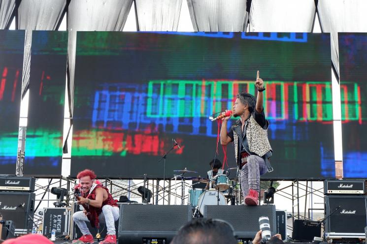Penampilan band Sangkakala di panggung JogjaROCKarta, Stadion Kridosono, Yogyakarta, Sabtu (27/10/2018). (Matamata.com/Uni Irmagani)