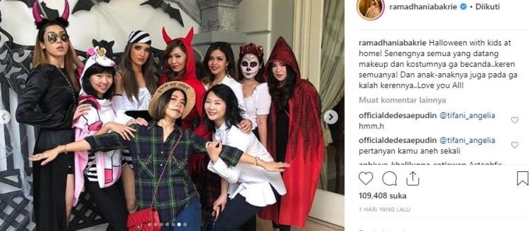 Pesta Halloween Girl Squad. (Instagram/@ramadhaniabakrie)