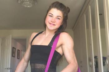Emily Brand, Cewek Imut yang Punya Badan Kekar