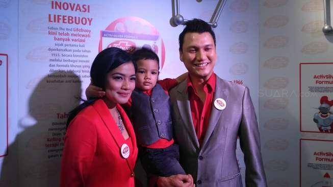 Titi Kamal dan Christian Sugiono (Suara.com/Risna Halidi)