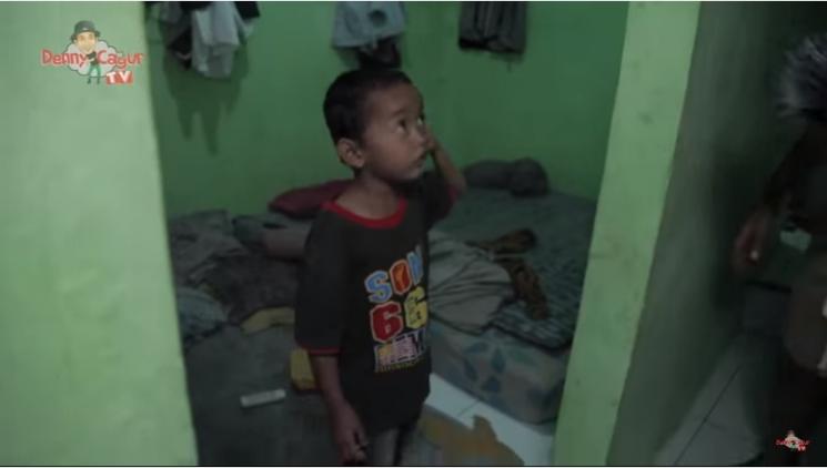 Kontrakan Denny Cagur. (Youtube/Denny Cagur TV)